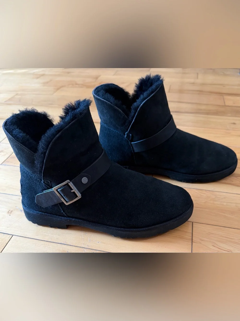 UGG Romley Short Buckle Black Boots Size 7